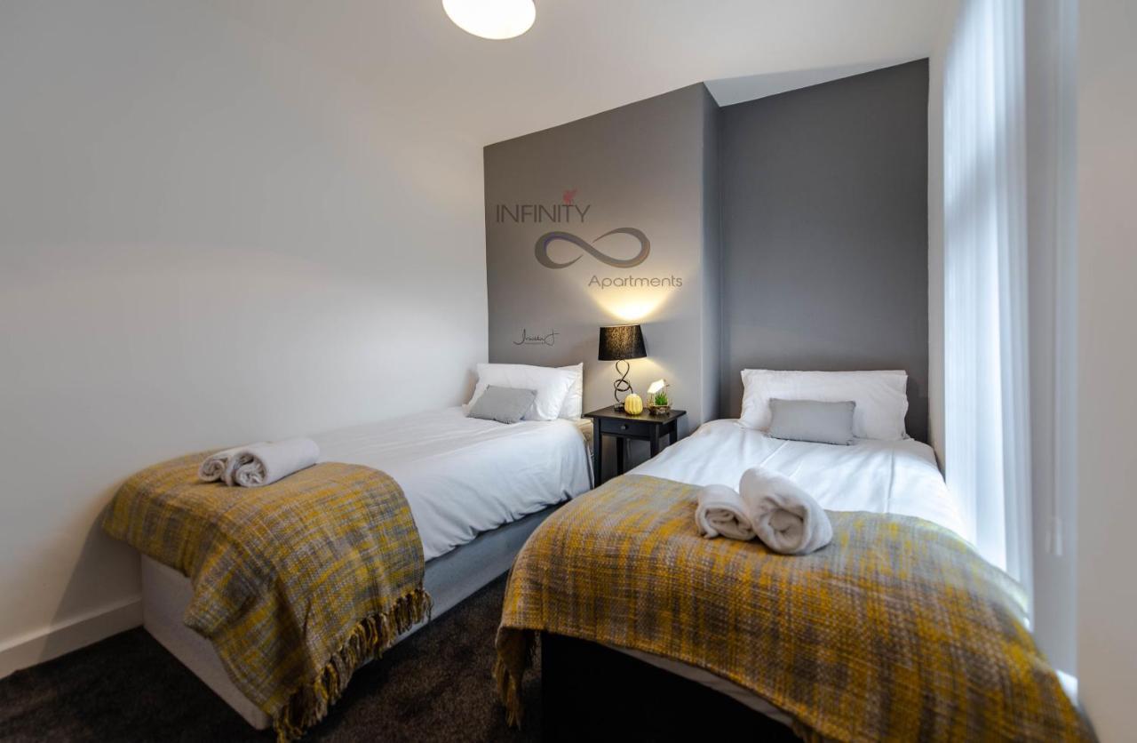 Harrow Road Sleeps 6- Infinity Holiday home